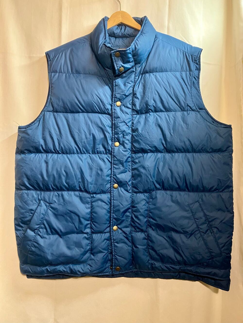 Lands End Blue Vest Men’s Size XL.